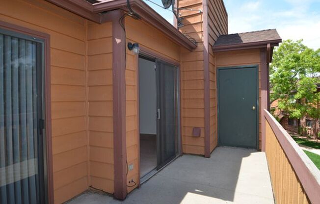 $500 OFF MOVE IN SPECIAL-  2BD/2BA with in unit washer/dryer