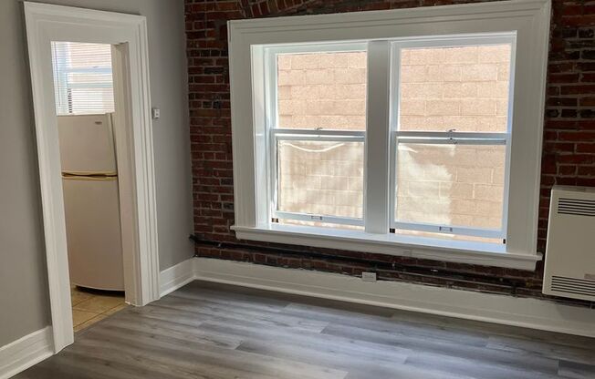 Studio, 1 bath, 380 sqft, $1,225, Unit 307