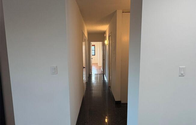 3 beds, 2 baths, 1,375 sqft, $5,200, Unit 9J