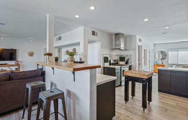 Now Leasing – Fully Updated Scottsdale Home!