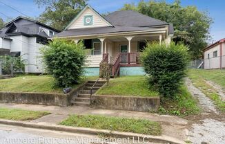 2004 Ivy St