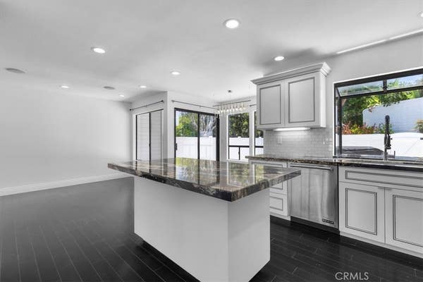 1150 W Capitol Drive