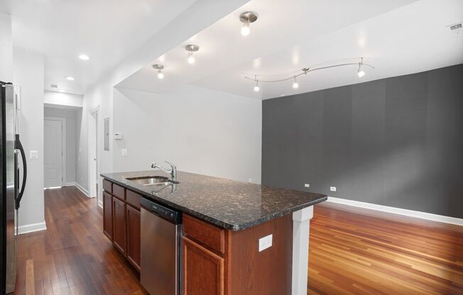 7357-67 N Ashland Ave