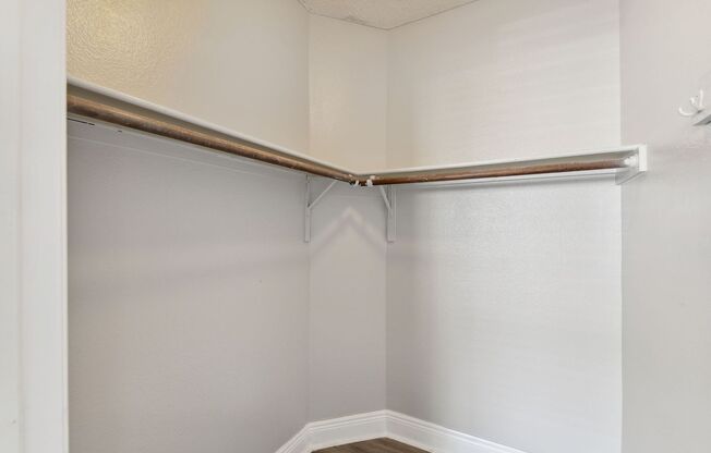 1 bed, 1 bath, $1,500, Unit #303