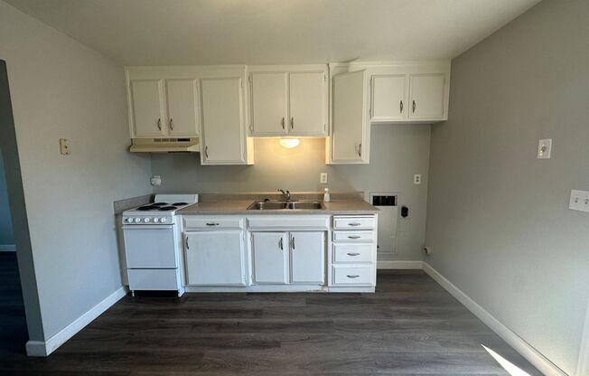 420 - 424 S Walnut Ave, Ripon