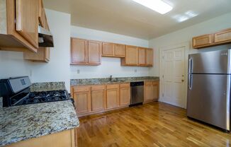 3 beds, 1 bath, $1,400, Unit Fellows 149