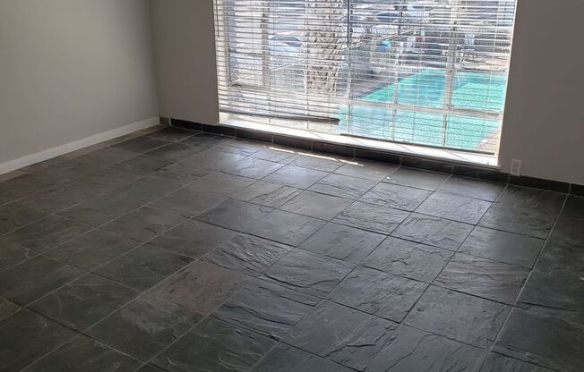2 beds, 1 bath, $1,395, Unit 20