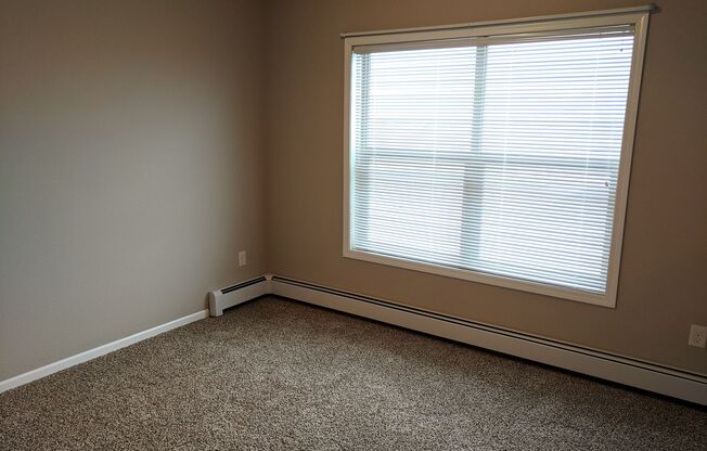 2 beds, 2 baths, 1,011 sqft, $1,255, Unit 2320-205