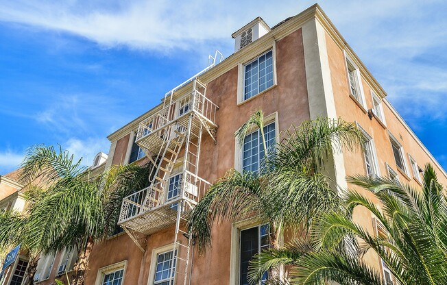 Studio, 1 bath, 231 sqft, $1,187.08, Unit 102