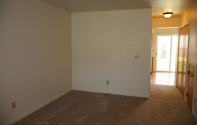 111 W 47TH PL