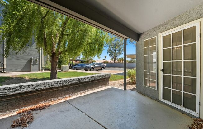 Beautifully Remodeled 3 Bed/2 Bath Condo in Lush Crestview Chateaux – Chandler