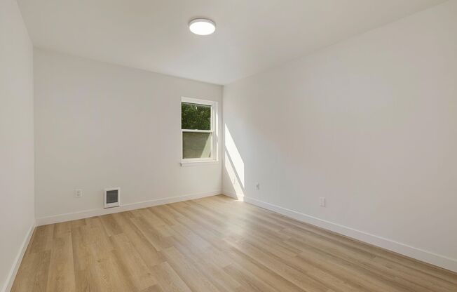 2 beds, 2 baths, 1,075 sqft, $2,885, Unit 204