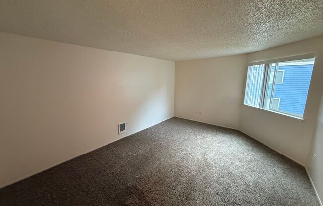 2 beds, 1 bath, 825 sqft, $1,245, Unit 479