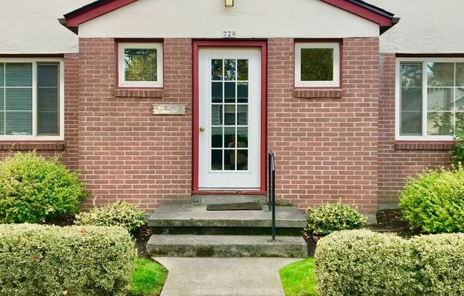 2 beds, 1 bath, 695 sqft, $1,595, Unit 711 - 3
