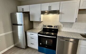 2 beds, 2 baths, 1,050 sqft, $1,075, Unit 4085