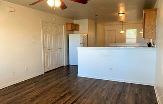 3 beds, 2 baths, 1,160 sqft, $925