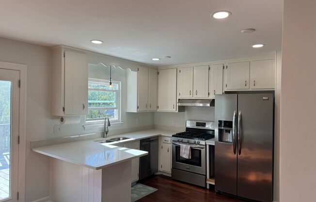 Cute Remodeled Ranch in Bellevue Cul-de-Sac