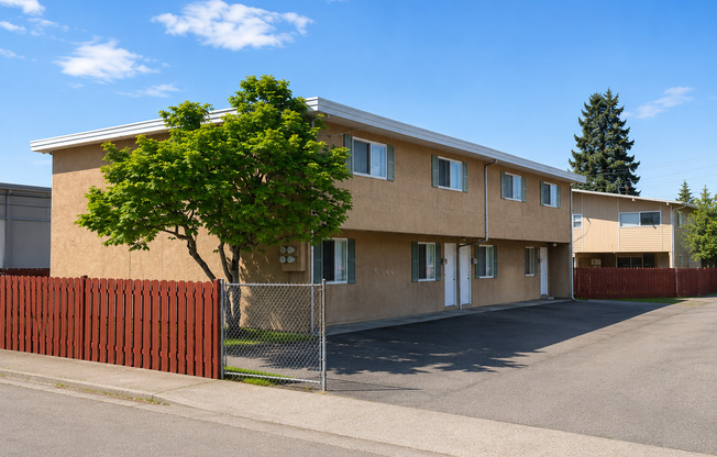 Woodford Apts -- Ming
