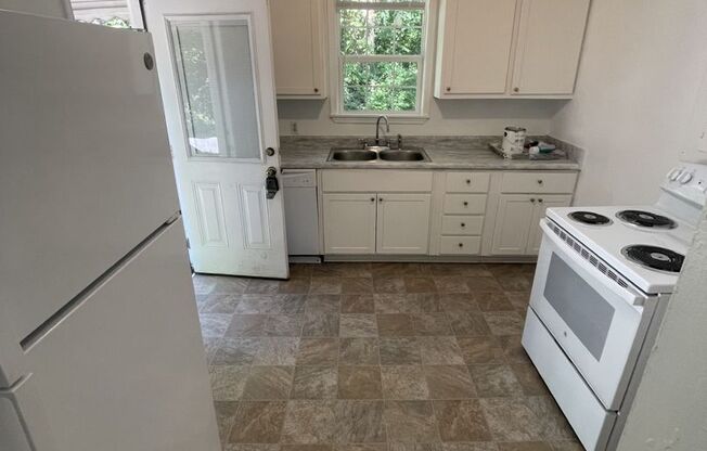 2 bd 1 ba Detached house