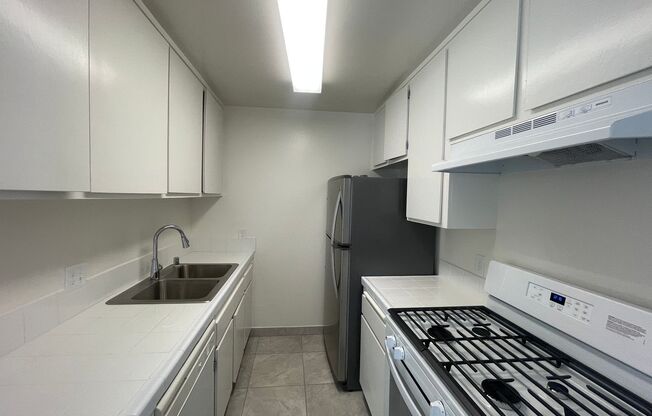 1 bed, 1 bath, $2,095, Unit 106