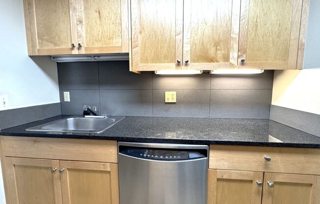 1 bed, 1 bath, $1,695