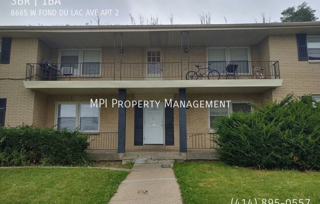 8665 W FOND DU LAC AVE