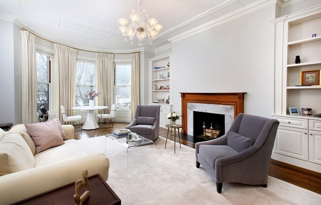 343 COMMONWEALTH AVE