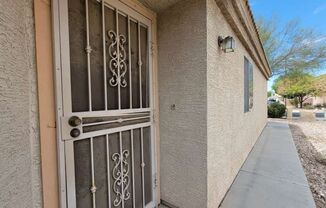 3 beds, 2 baths, $1,650