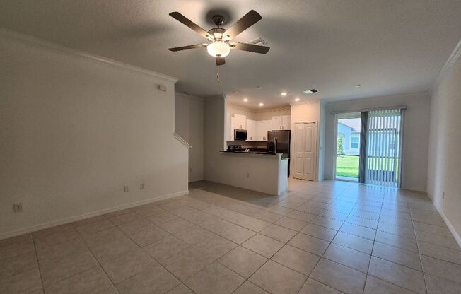 Like New!!! 3-Bedroom, 2.5-Bathroom Townhouse in Zephyrhills