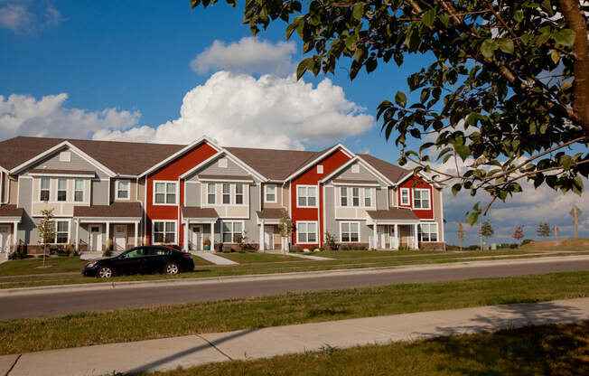 Elegant Exterior View at One Glenn Place, Fitchburg