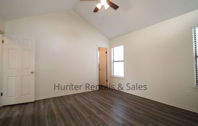 3 beds, 2 baths, $1,275