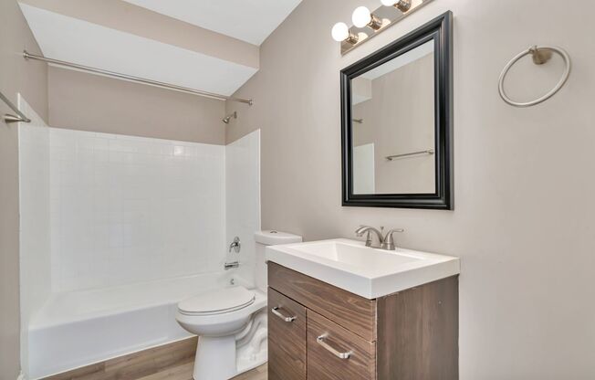1 bed, 1 bath, 564 sqft, $1,395, Unit 11-04 Iron Gate
