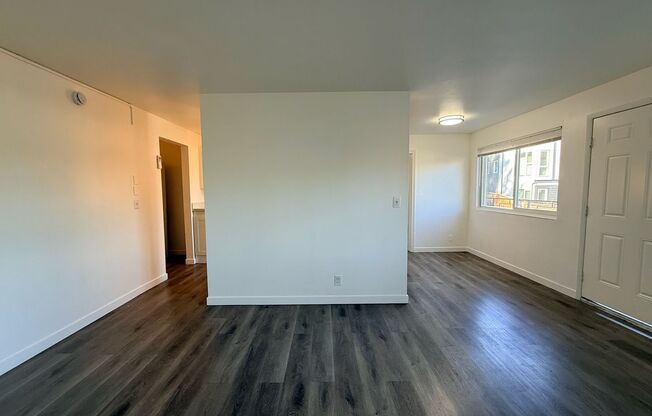 2 beds, 1 bath, 775 sqft, $2,045, Unit 205
