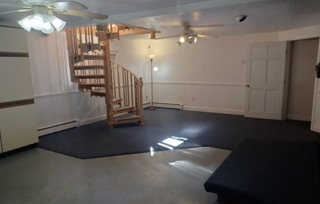 2 beds, 2 baths, 1,500 sqft, $2,350, Unit 35