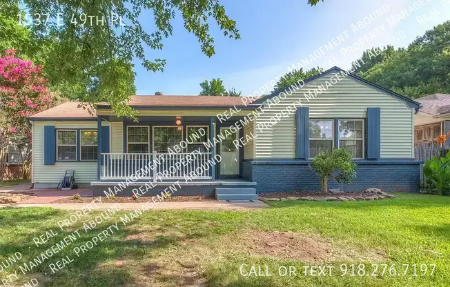 1537 E 49 PL