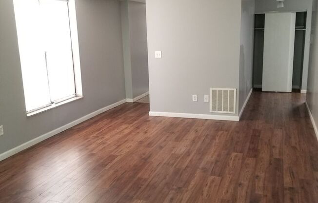 3 beds, 1 bath, 1,200 sqft, $1,700, Unit #301