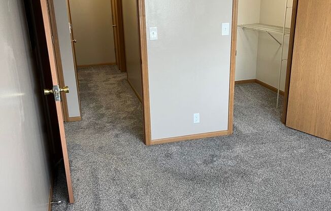 1 bed, 1 bath, 772 sqft, $1,039, Unit 2-204