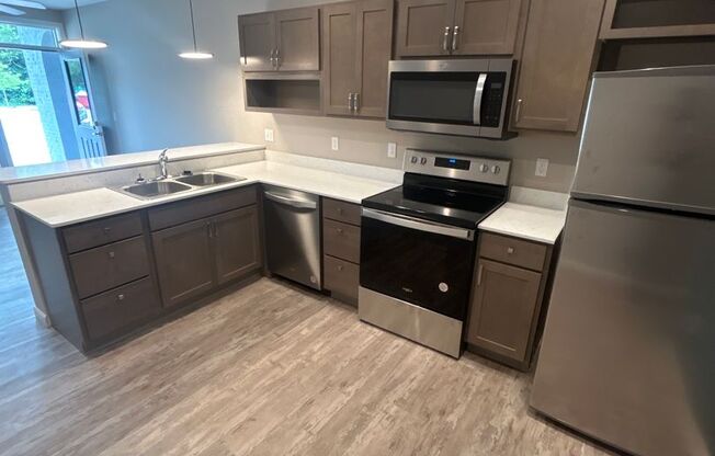Studio, 1 bath, 500 sqft, $995, Unit 22