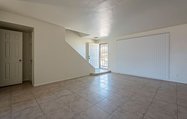 3 bedroom townhome in Glendale
