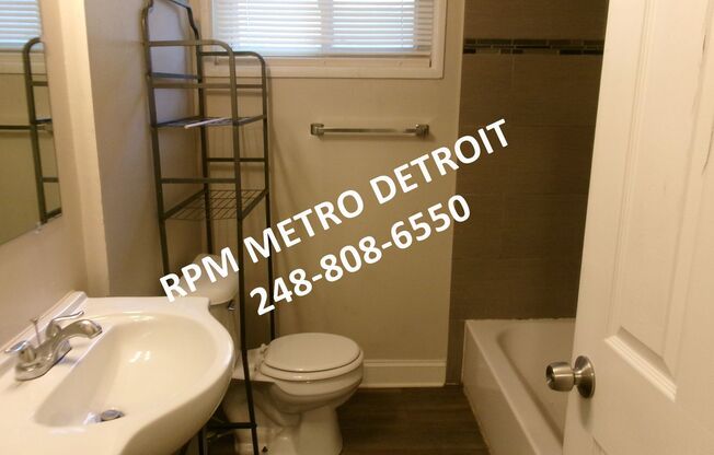 3 beds, 1 bath, $1,275