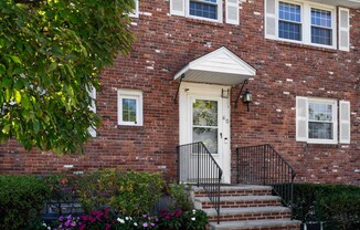 60 HAMMOND POND PKWY