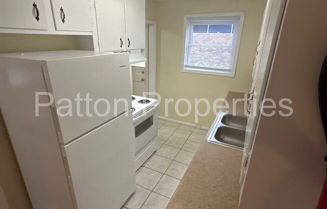 3 beds, 1.5 baths, $1,295