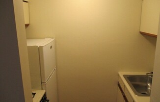 1 bed, 1 bath, 510 sqft, $910, Unit B05