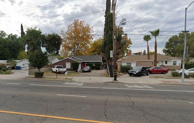 19118 ROSCOE BLVD