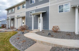 SPACIOUS AND MODERN TOWNHOME