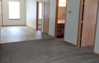 2 beds, 1 bath, $625