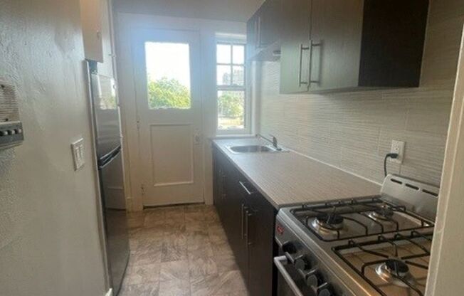 1 bed, 1 bath, $1,549, Unit 56