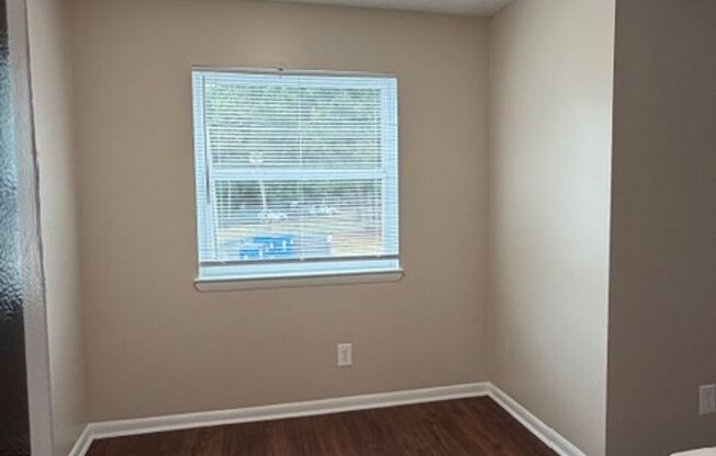 2 beds, 1 bath, 800 sqft, $1,135, Unit 7101M