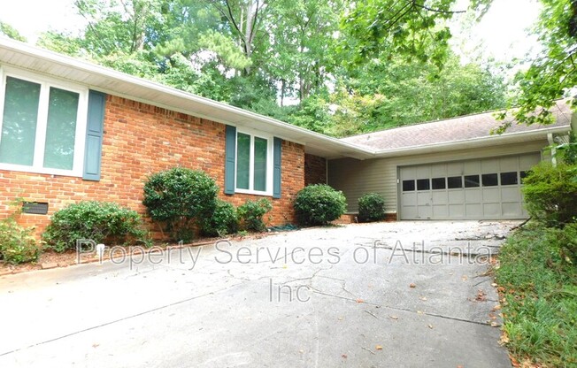626 INDIAN HLS PKWY