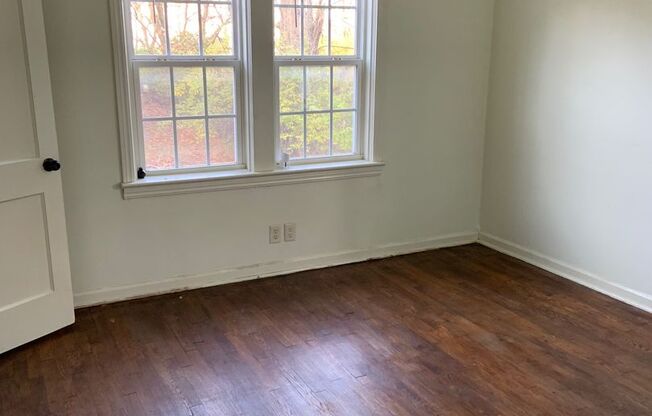 2 beds, 1 bath, $1,050, Unit Lindell, 668 - A